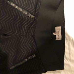 Black pattern leggings